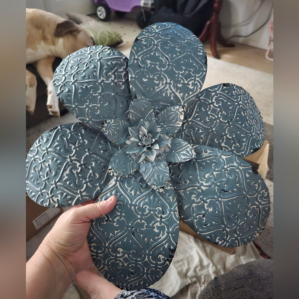 Metal Flower Wall Decoration, Excellent Condition